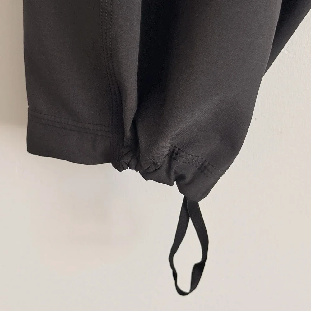 Lululemon Black Swift Crop Capri DANCE Studio Pants Woman 8‎ (RARE) Gorpcore